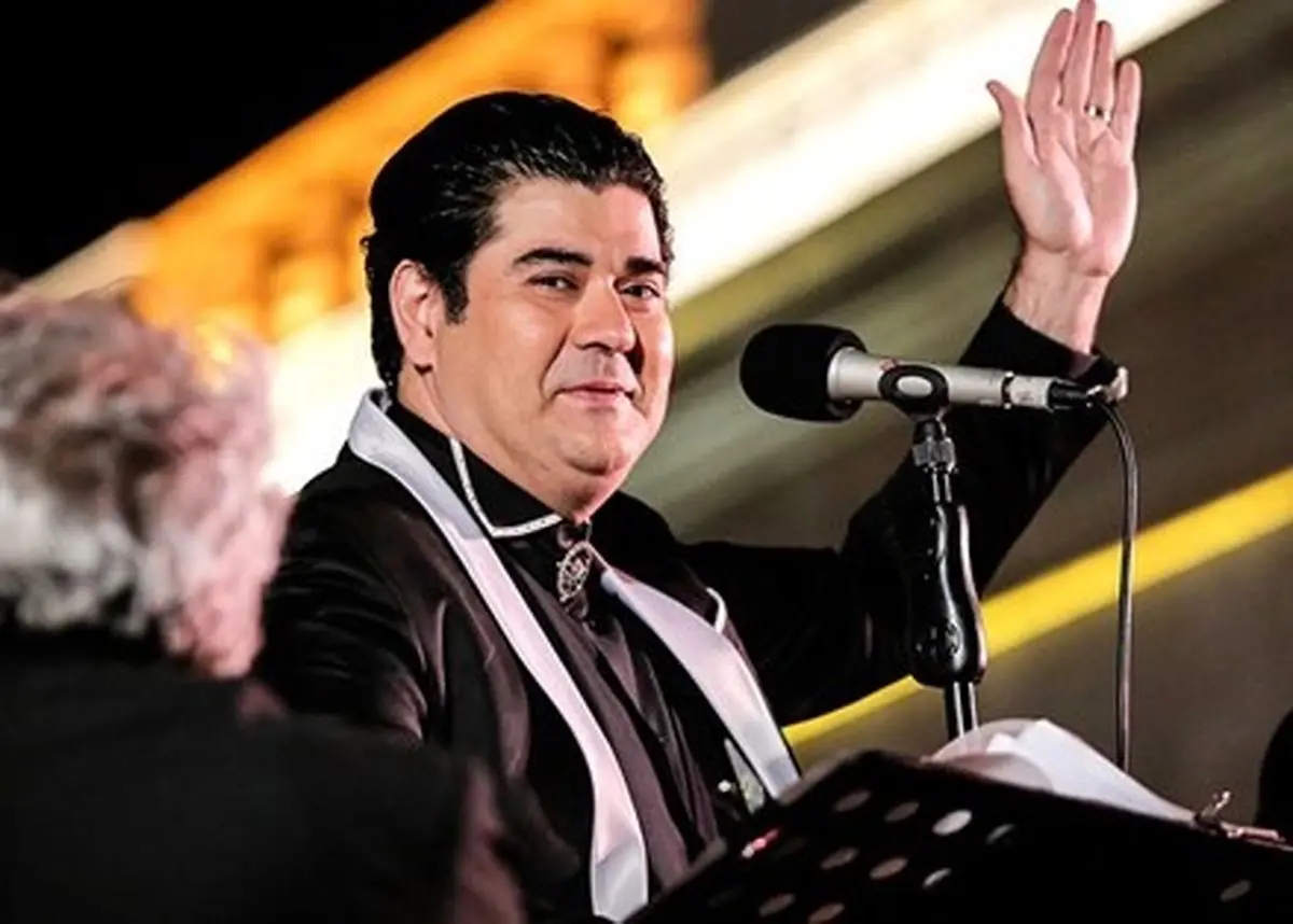 عکس صمیمی خواننده مشهور ایرانی و همسرش درکنار خانم بازیگر
