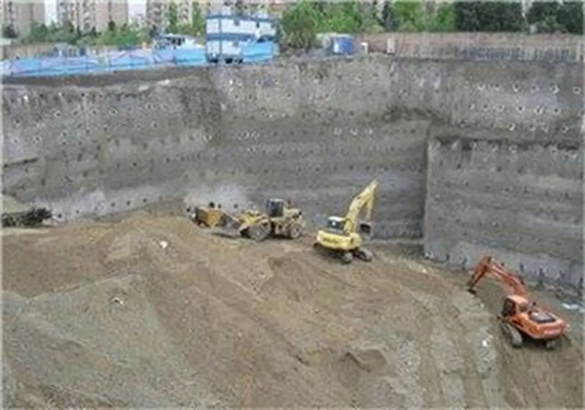 دلیل گودبرداری عمیق اطراف مترو حقانی