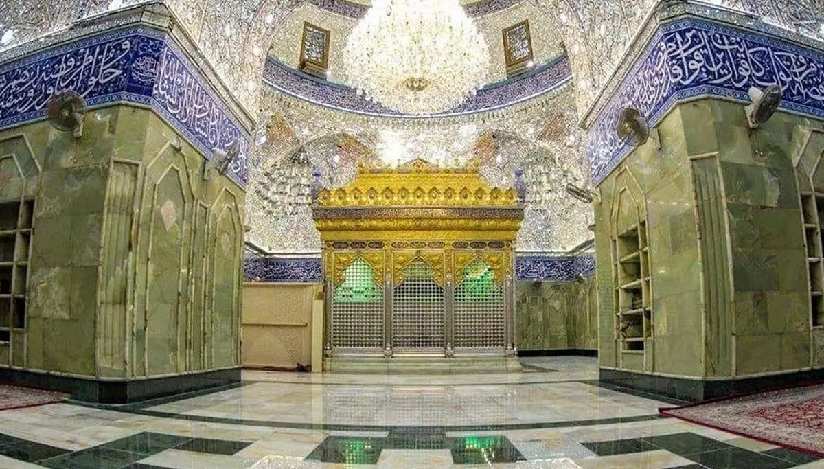 تصویری ناب از ضریح حضرت عباس(ع) در میان زائران اربعین