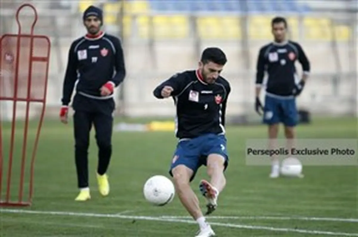 مذاکرات مهاجم پرسپولیس با مس کرمان؟