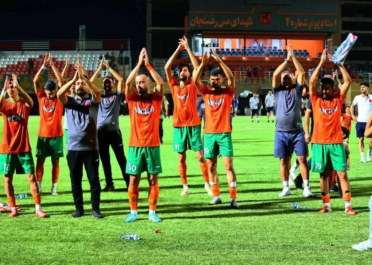 قهرمانان ناگویا روی پوستر مس رفسنجان رفتند+ عکس