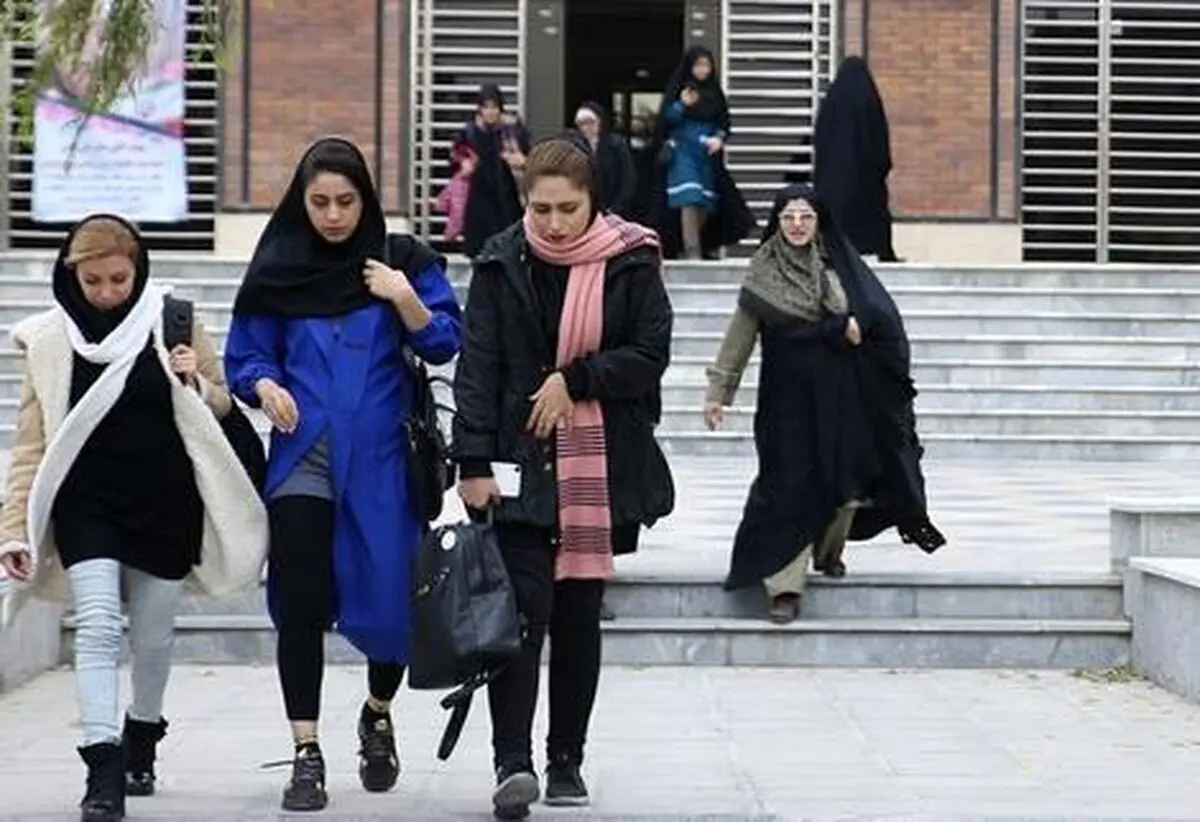 
شورایعالی امنیت ملی ابلاغ قانون عفاف و حجاب را متوقف کرد

