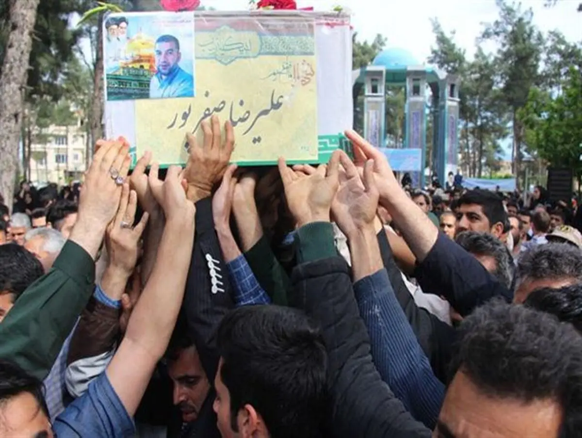 گلستان هفتمین شهید مدافع حرم خود را در آغوش گرفت