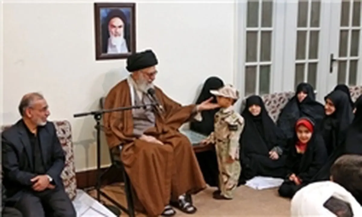 روایتی از دیدار جمعی از خانواده‌های شهدای مدافع حرم با رهبر انقلاب