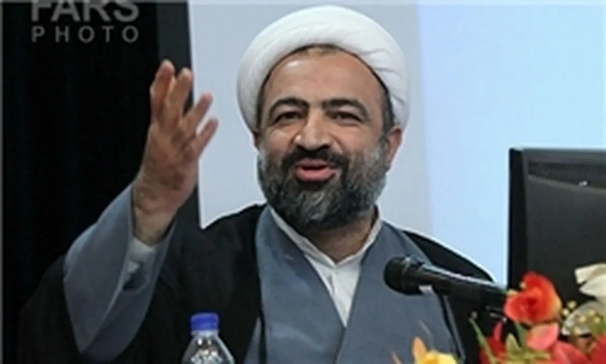 دستگاه‌های امنیتی مراقبت خاتمی باشند