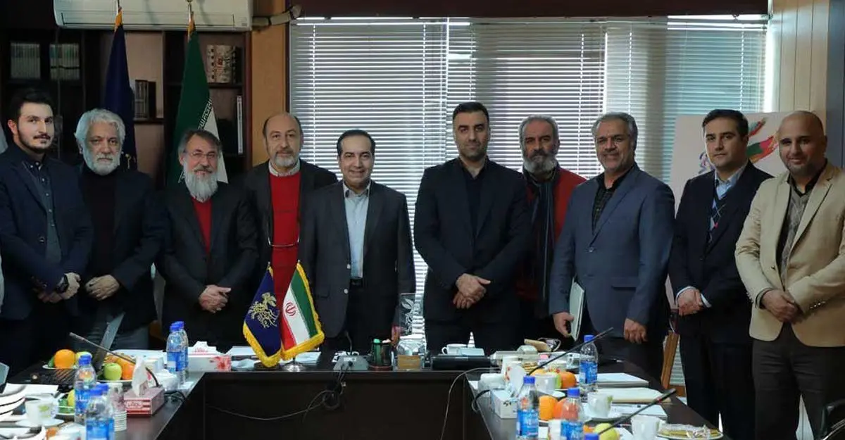 بازدید حسین انتظامی از ستاد برگزاری جشنواره 37 فجر