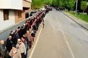 صف یک کیلومتری برای عید دیدنی!