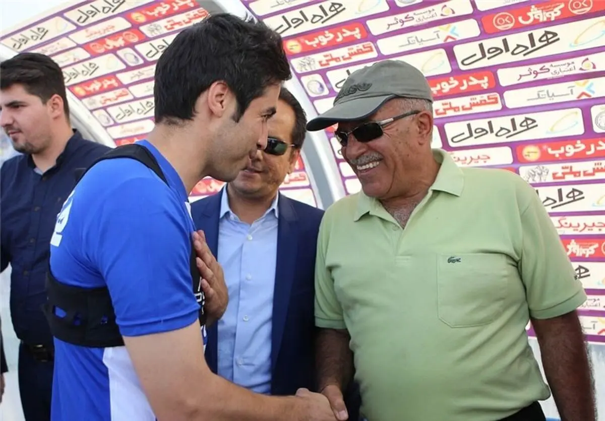 مدیر عامل استقلال باید با هوادار صادق باشد و به هیچکس رو ندهد