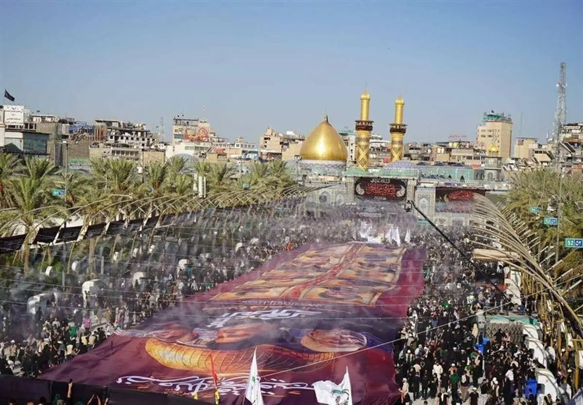  بزرگترین پرچم خونخواهی در مسیر مشایه‌الحسین(ع)