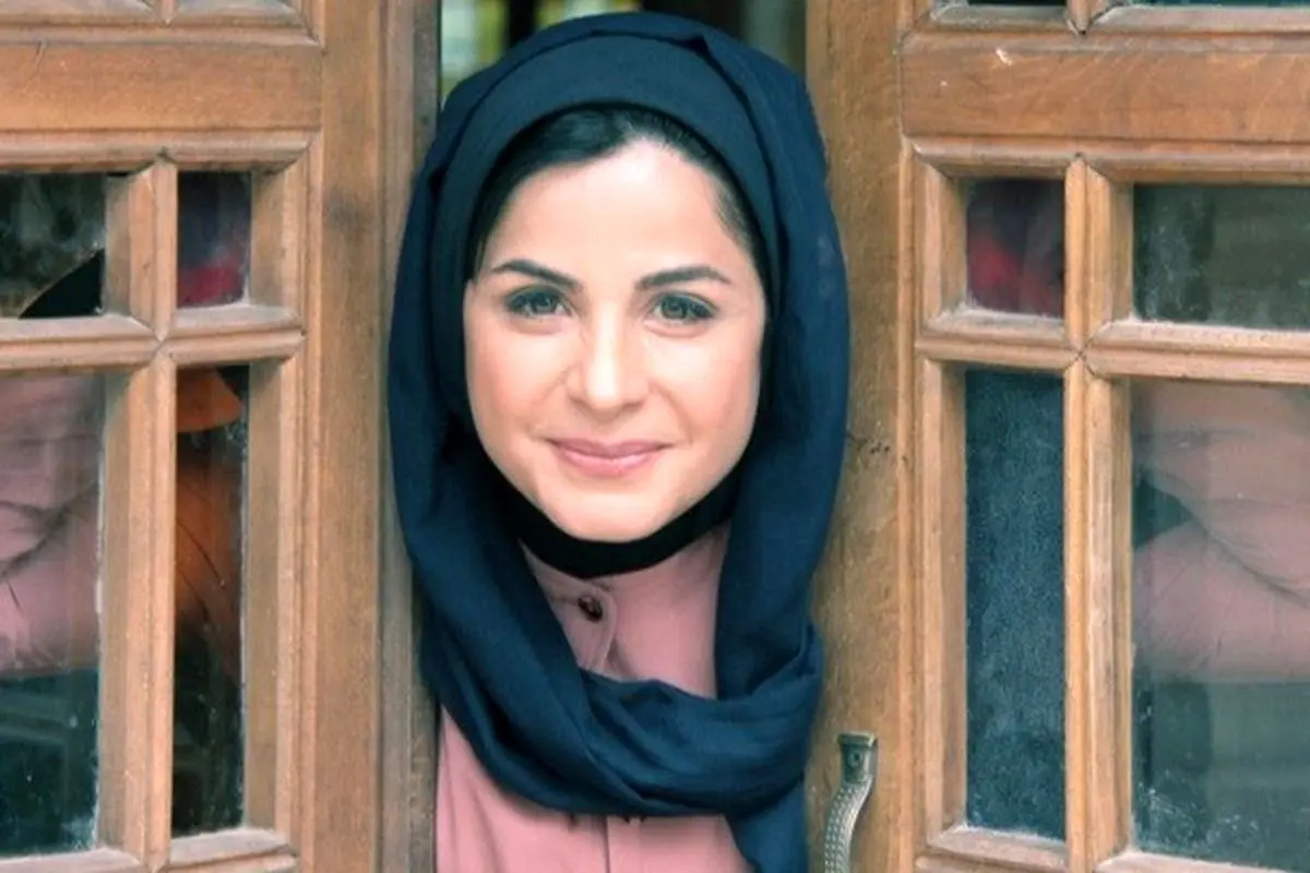 خودآزاری احمقانه خانم بازیگر/ عکس