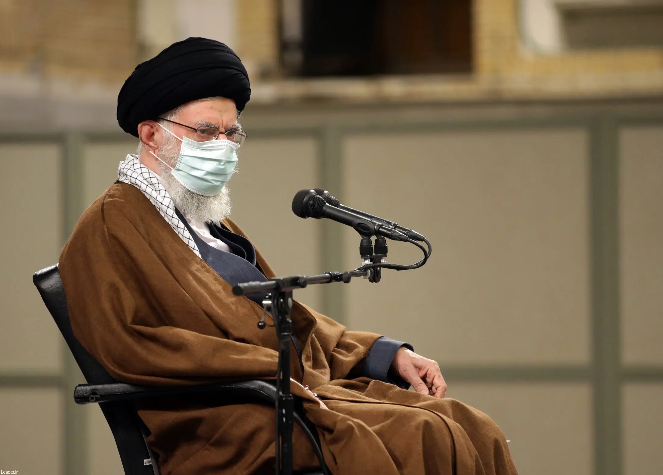 دیدار جمعی از تولیدکنندگان و فعالان صنعتی با رهبر معظم انقلاب/گزارش تصویری