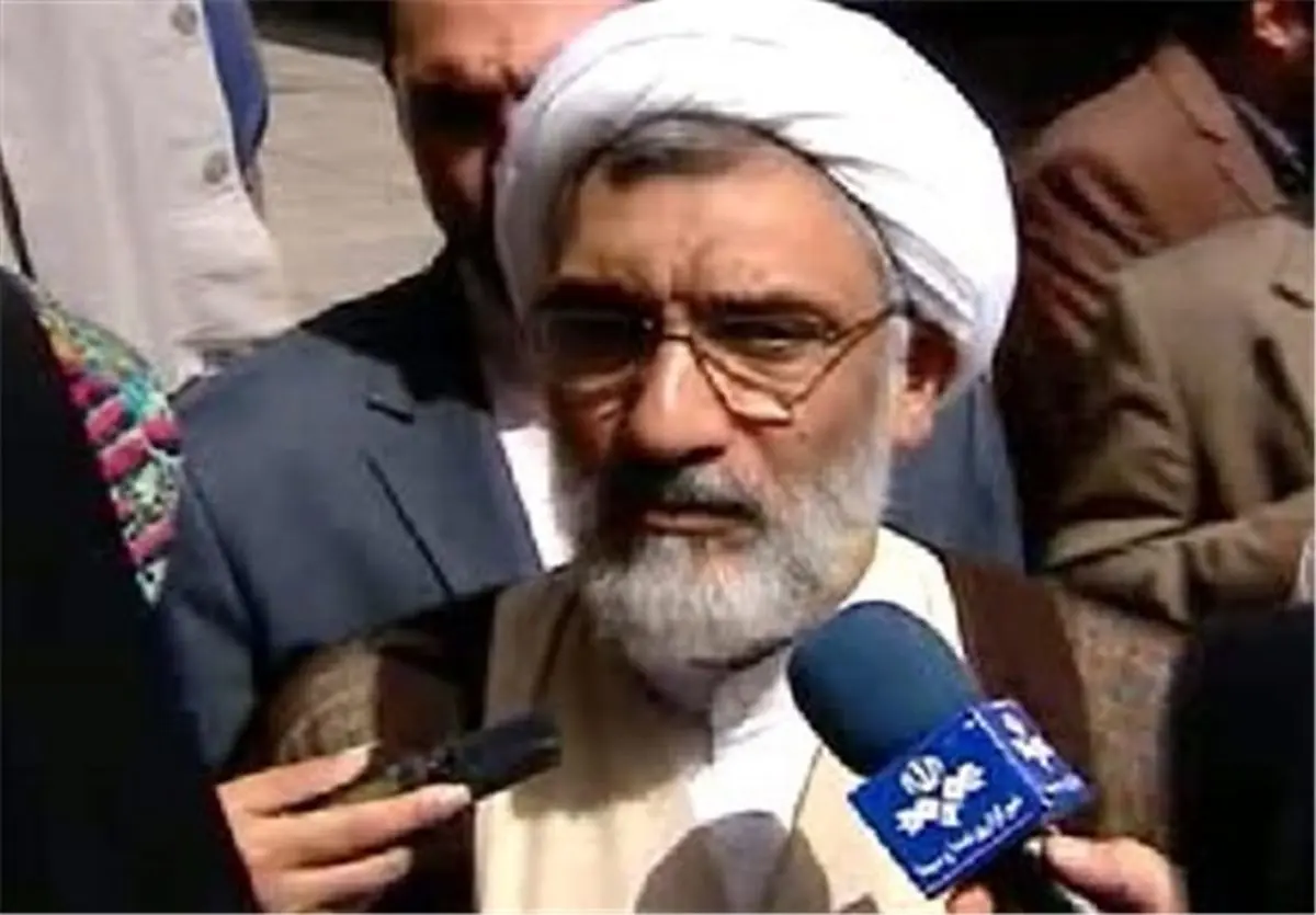 فساد اداری و مالی مشکل امروز جامعه ما محسوب میشود