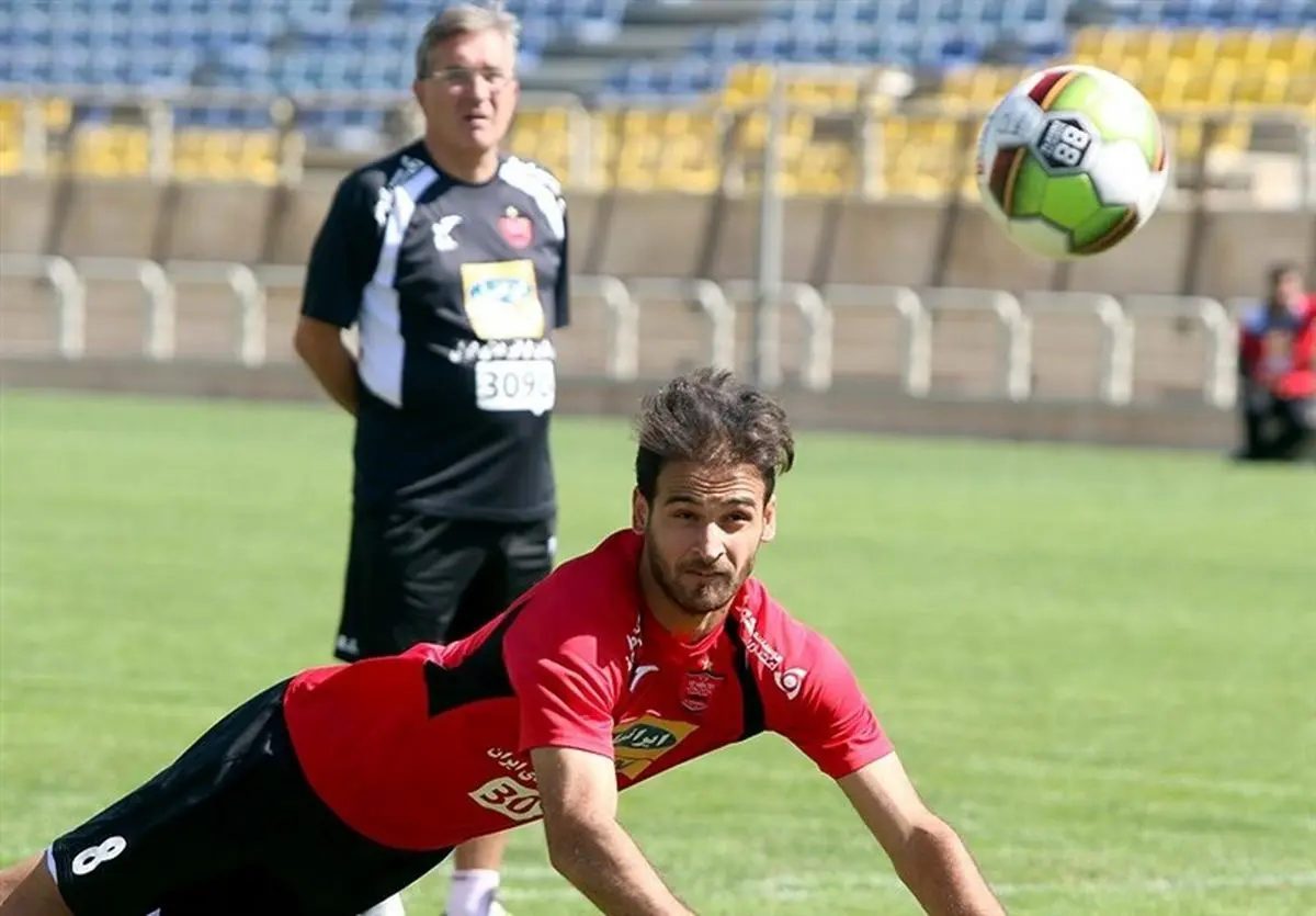 تکلیف هافبک پرسپولیس مشخص شد