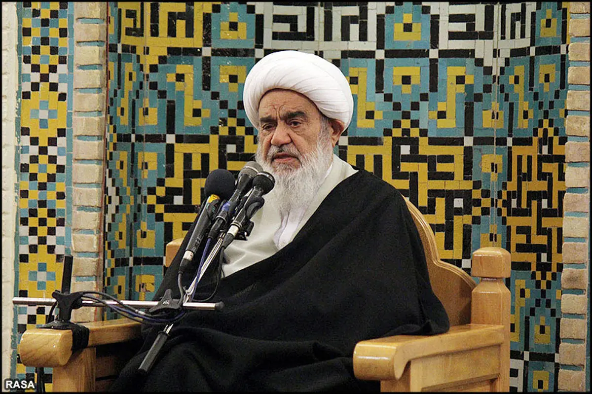 آیت الله مظاهری :کنسرتهای موسیقی که در شهر اصفهان برگزار می شود بسیار افتضاح است
