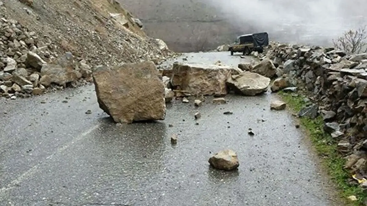  مسافران شمال بخوانند| احتمال ریزش سنگ و بهمن در این جاده