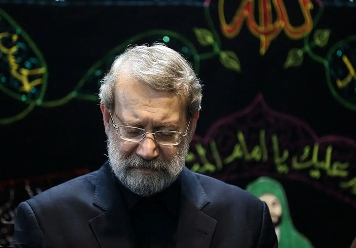 حضور علی لاریجانی در منزل شهید حاج قاسم سلیمانی