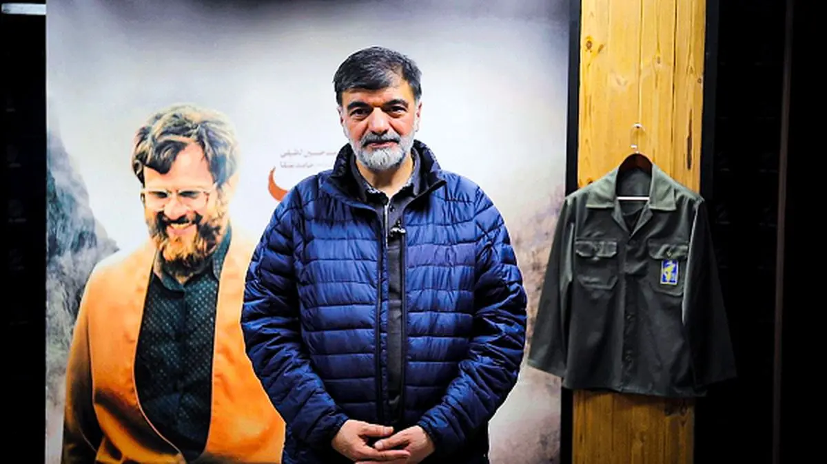 سردار رادان به تماشای «غریب» نشست