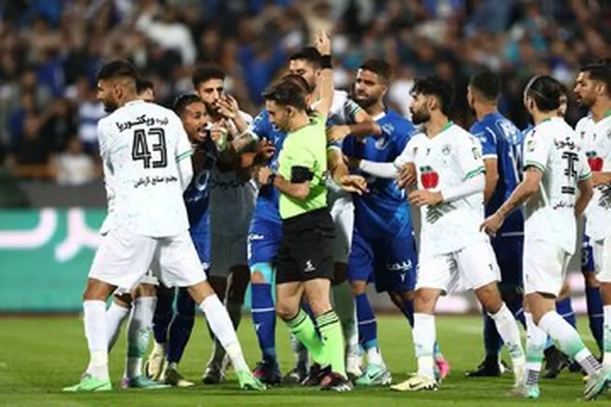  جاگیری عجیب داور در بازی استقلال!
