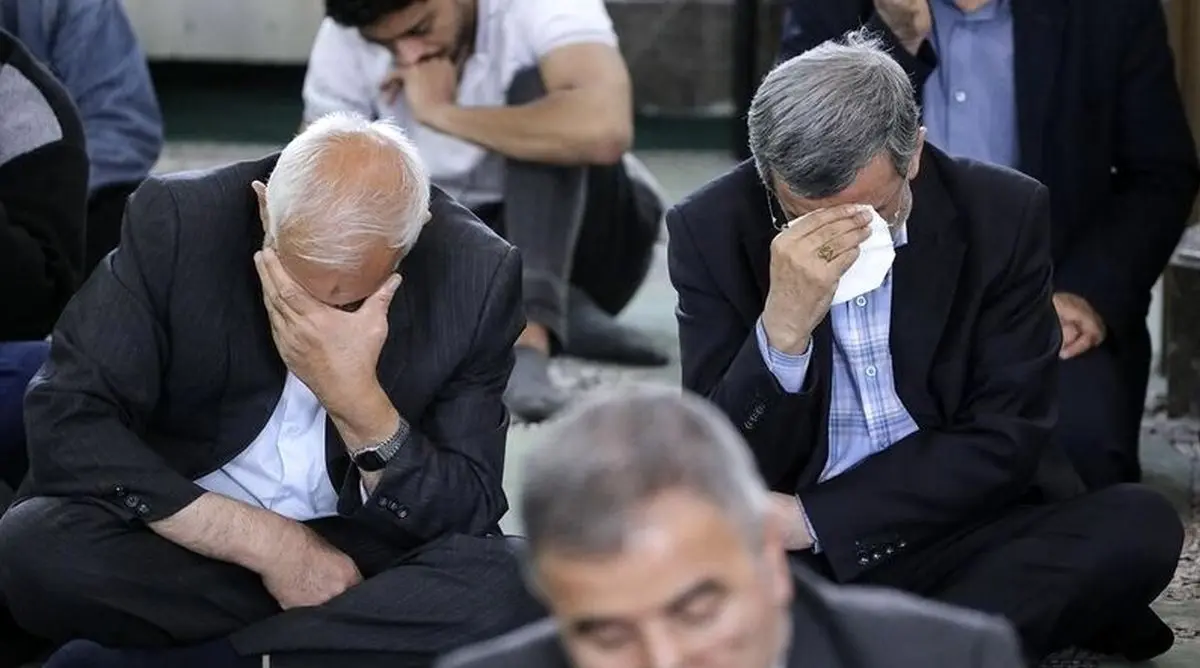 گریه های محمود احمدی نژاد در یک مراسم خاص