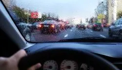 9 نکته حیاتی برای رانندگی در روز‌های بارانی