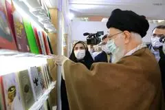 معرفی چند کتاب از رهبر انقلاب اسلامی| نمایشگاه بین‌المللی کتاب تهران