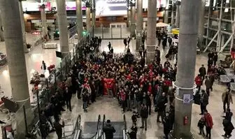 بازگشت پرسپولیس به تهران/ استقبال هواداران در فرودگاه