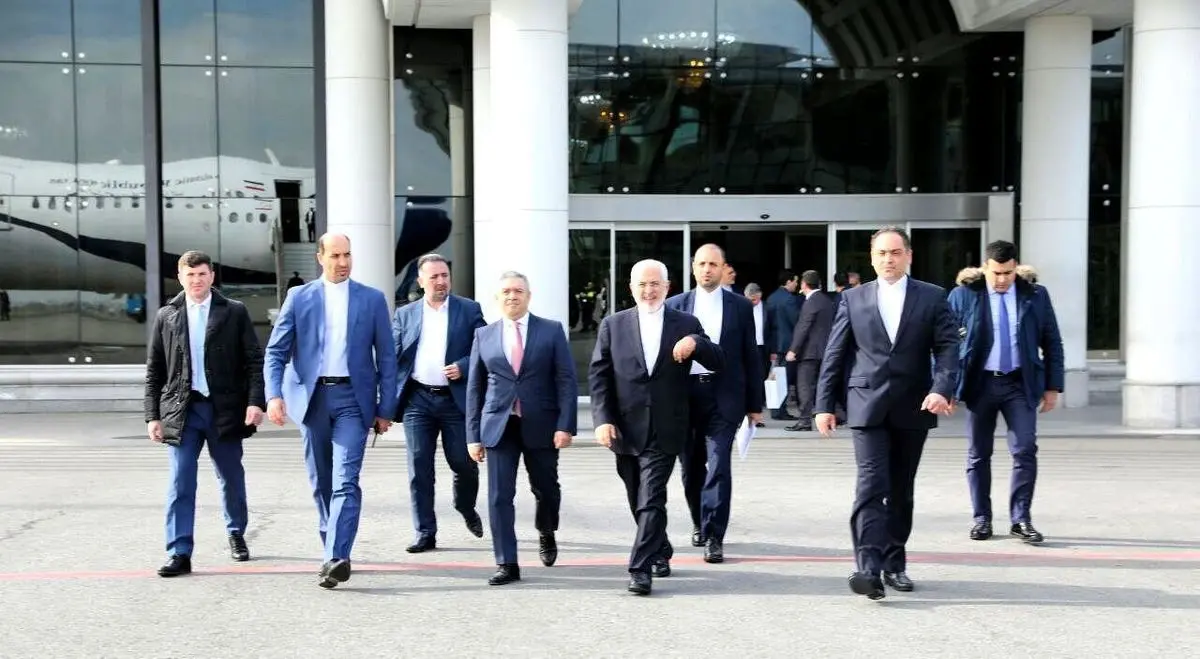 ظریف راهی نخجوان شد