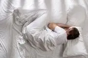 نحوه خوابیدن صحیح برای آنهایی که کمردرد دارند