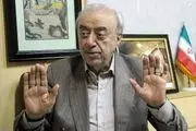 فقط از بخش خصوصی به زور مالیات می‌گیرند