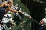 دولت به جای نابودی 800 هزار شغل از هزینه‌های گزاف خود بکاهد