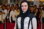 بوسه ماه‌چهره خلیلی بر گونه مادربزرگ مشهورش/ عکس
