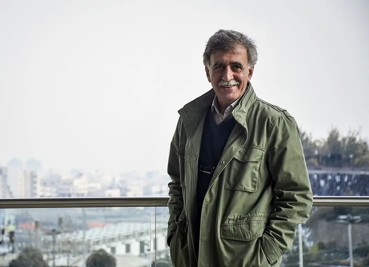 یک سریال کمدی در شبکه نمایش خانگی