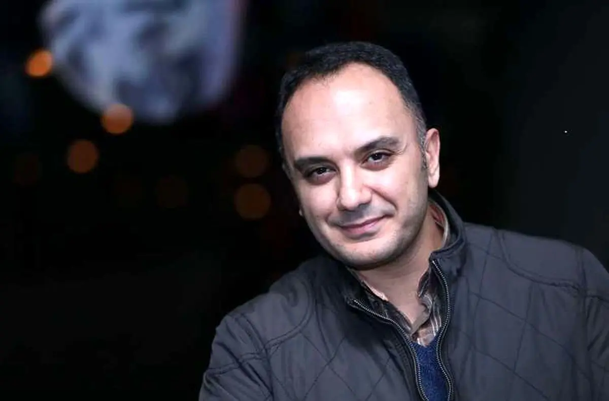 احسان کرمی در کنار آتیلا پسیانی و بانوان هنرمند /عکس