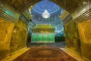 تصویری دیدنی از اقامه نماز در حرم امام هادی (ع) /عکس