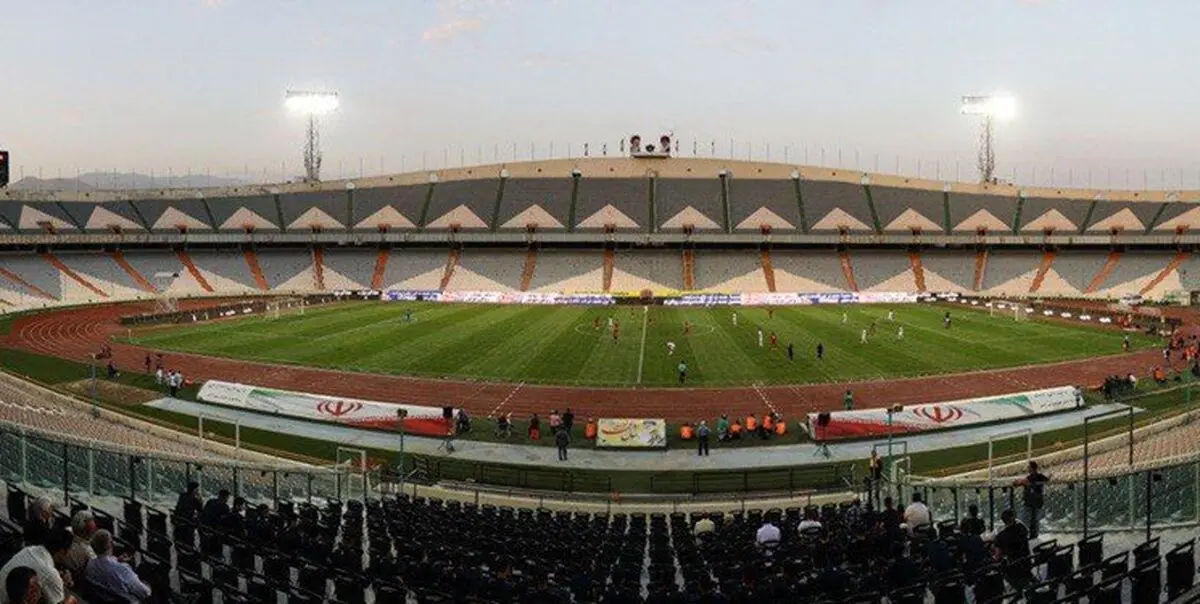 
ضدعفونی کردن ورزشگاه آزادی قبل از بازی پرسپولیس
