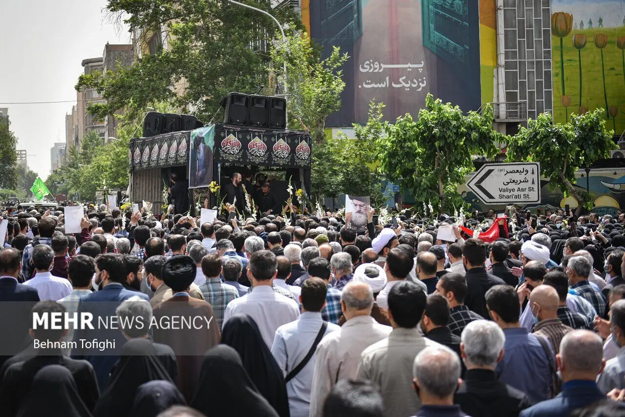 مراسم تشییع پیکر آیت الله سید عبدالله فاطمی نیا/گزارش تصویری