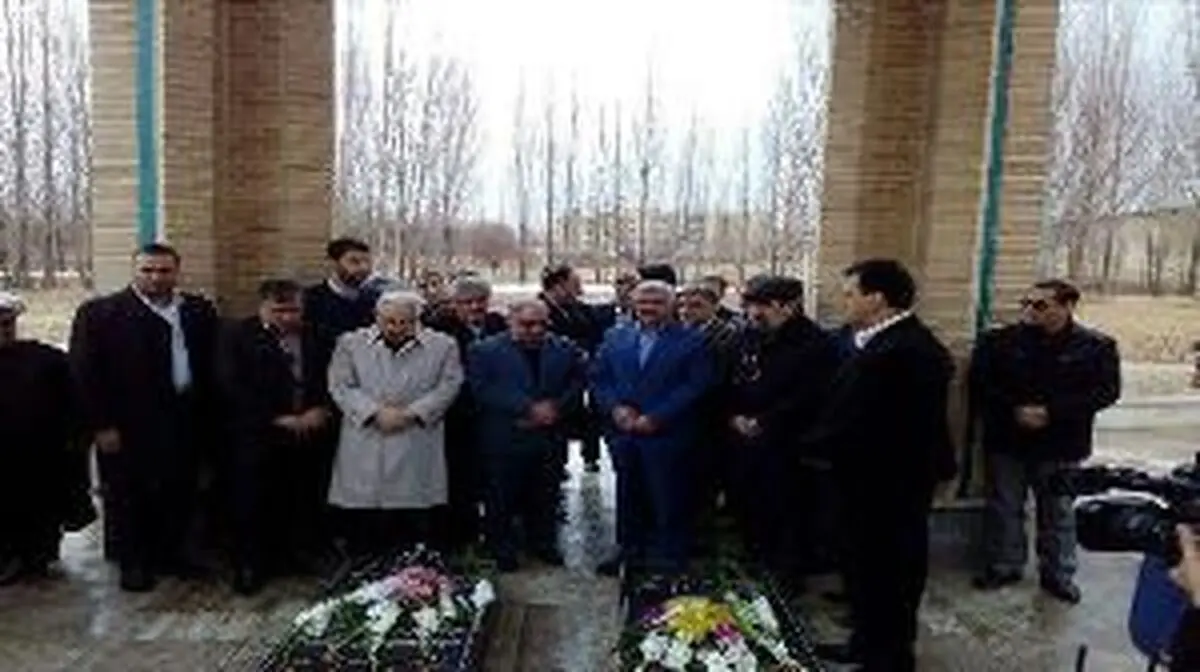 وزیر علوم وارد زنجان شد
