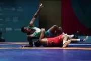 دو کشتی‌گیر به یک قدمی طلا رسیدند