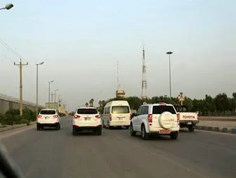خودروهای گرانقیمت مدیران خوزستانی،در مقابل محرومین مانور اشرافی گری می دهند