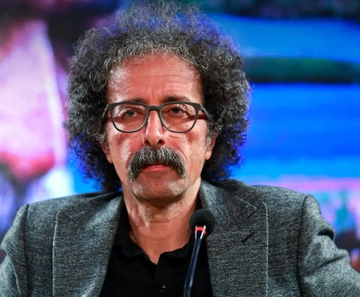 بابک خواجه پاشا از درس سرافرازی رهبر شهید و سرزمین فرشته ها گفت
