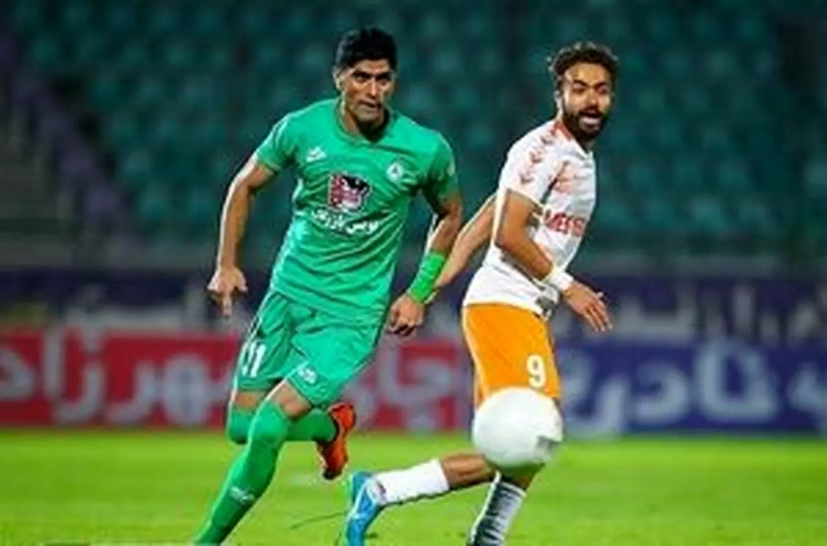 مدافع ذوب آهن به بازی با استقلال می رسد