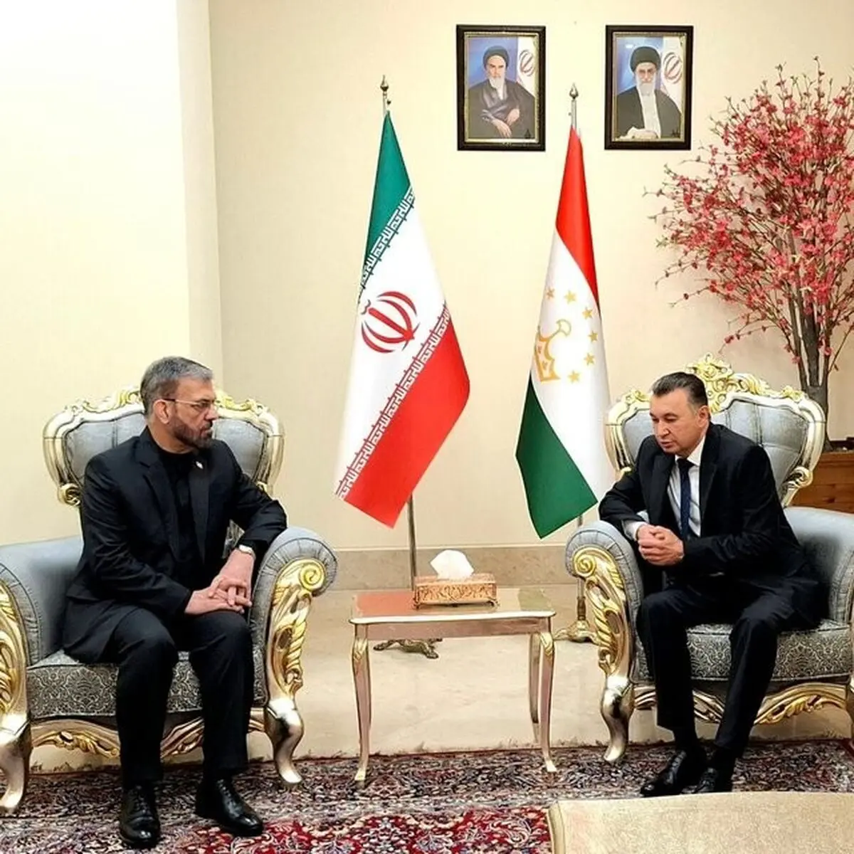 نخست وزیر تاجیکستان به نمایندگی ایران در دوشنبه رفت