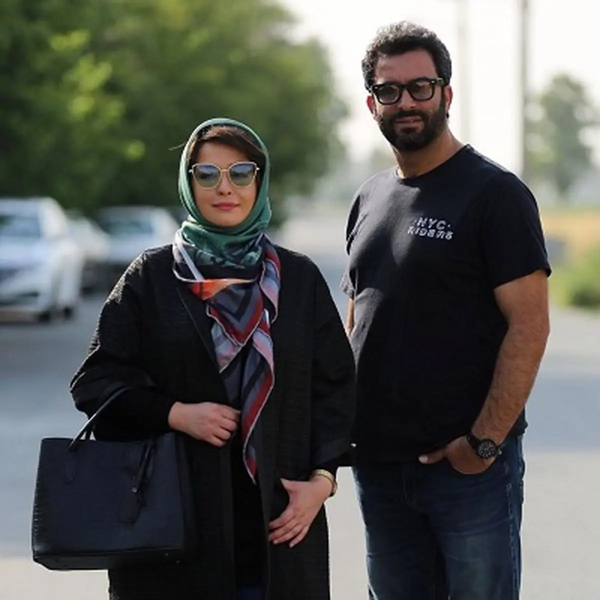 عکس یادگاری منوچهر هادی با مهراوه بانو