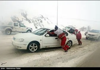 رهاسازی ۶۴۷ خودروی گرفتار برف در استان قزوین