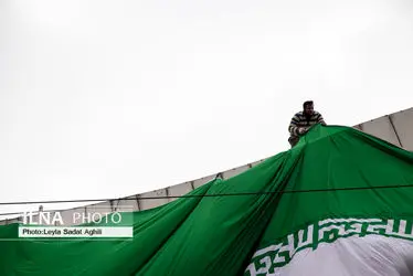 پویش پرچم افتخار در چهل و سومین سالگرد پیروزی انقلاب اسلامی/گزارش تصویری