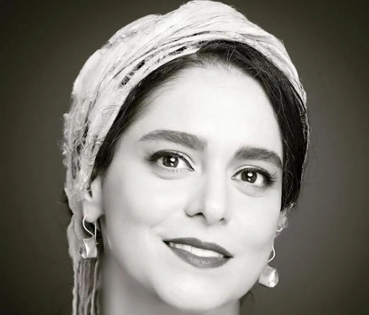 خاطره بازی غزل شاکری با عکس مادرش در فیلم گلنار /عکس