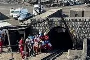 هنوز ۱۴ نفر در معدن طبس محبوس هستند