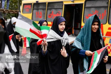 راهپیمایی یوم الله ۱۳ آبان در تهران/گزارش تصویری