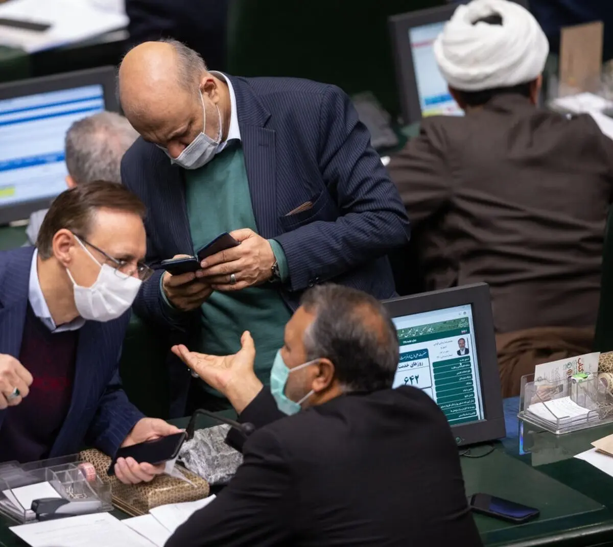 اخذ عوارض آزادراه‌ها تا پایان خردادماه الکترونیکی می شود