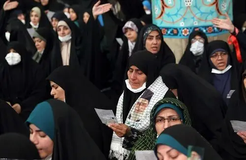 جمعی از معلمان و فرهنگیان با رهبر انقلاب دیدار کردند/گزارش تصویری